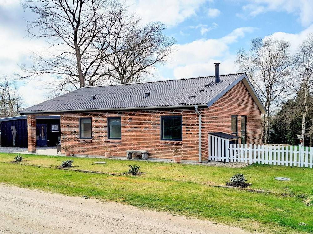 4 Star Holiday Home in Farvang