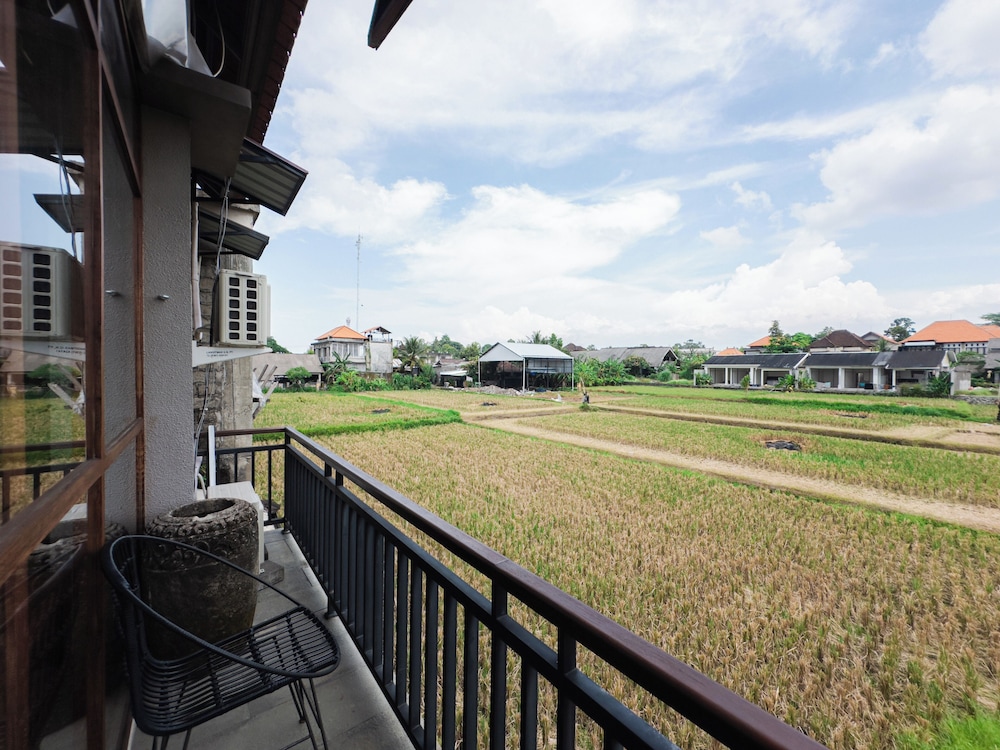 Amaluku Villa