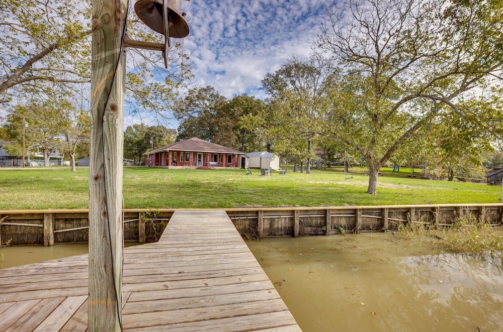 Huntsville Home w/ Boat Dock on Trinity River! view 2