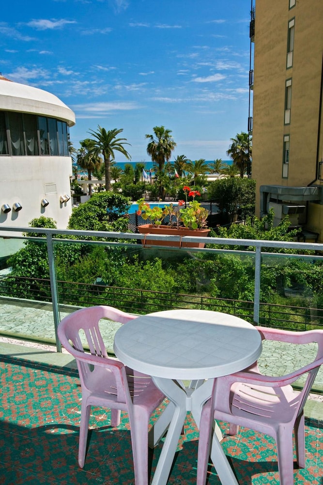 Hotel Antares