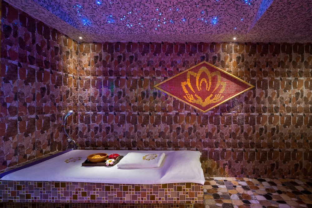 Abu Dhabi Vacations - Metropolitan Al Mafraq Hotel - Property Image 49