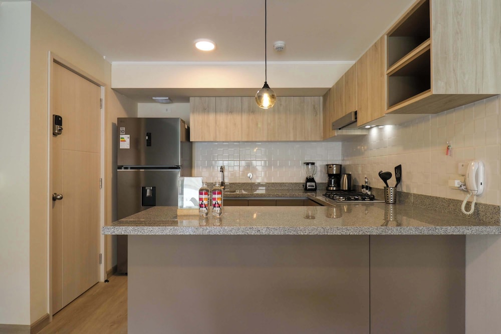 w Alluring 1BR With Balcony in Miraflores