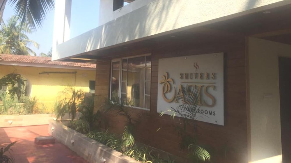 Shivers Oasis Luxury rooms view 2