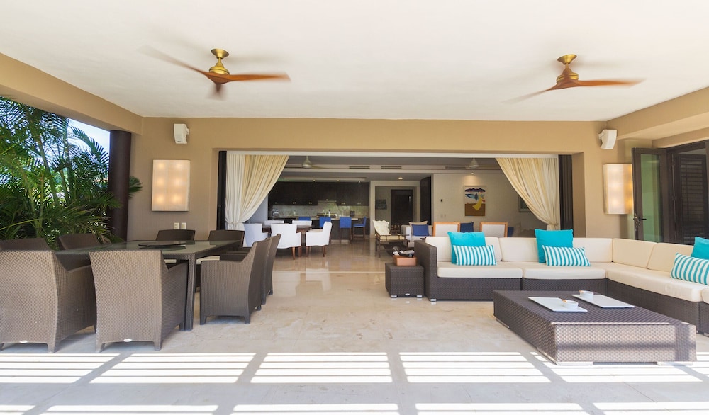 Perfect 4 Bedroom Condo view 5