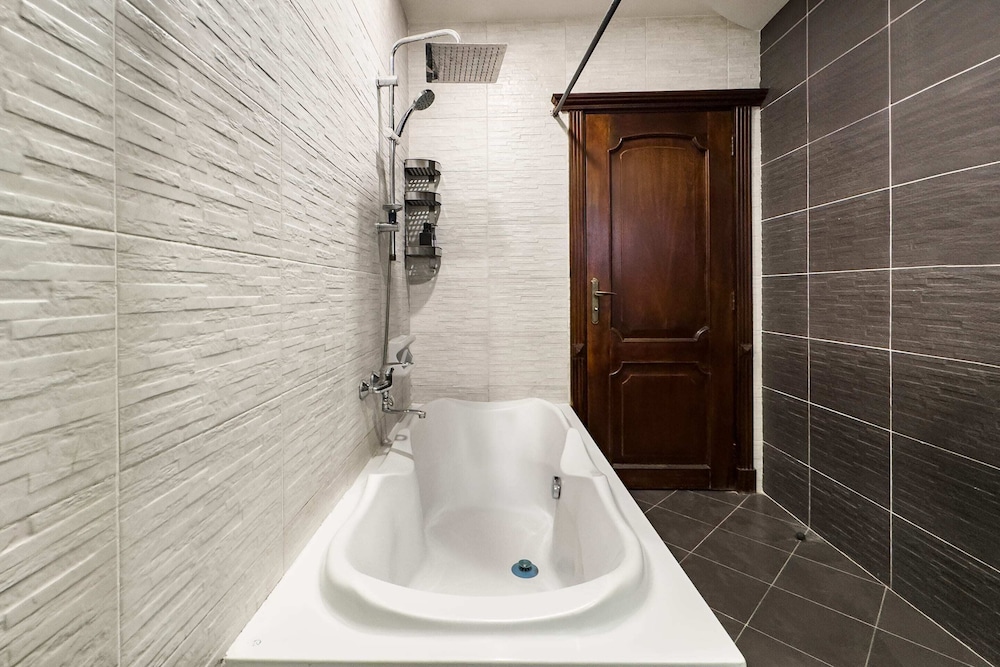 Xuru Stays I The Luxe Loft 2bdr Apt. @ Maadi