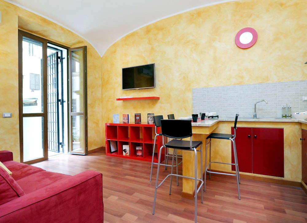 LuckyDomus Esquilino apartment