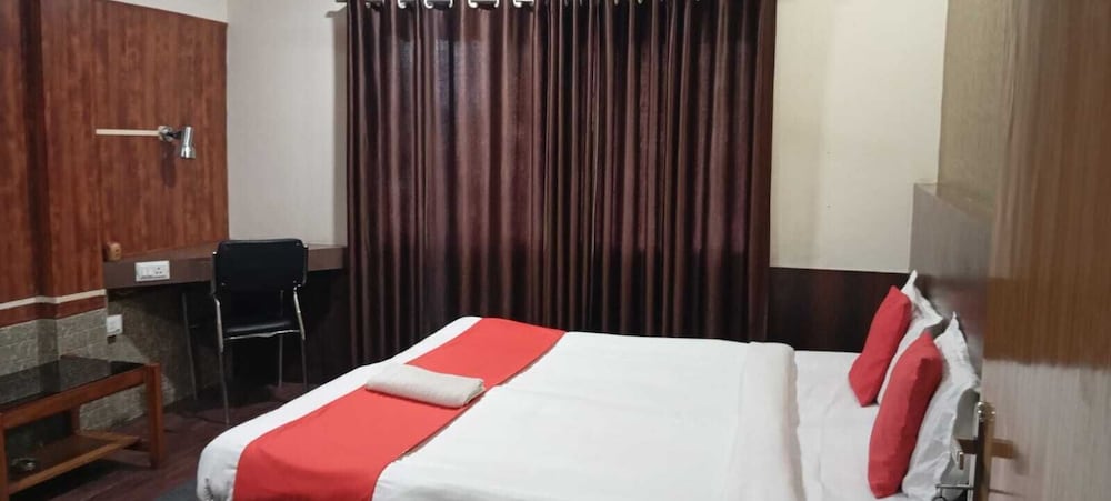 Holiday Inn Guest House