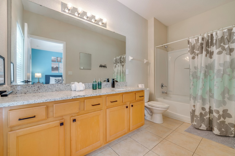 Explore WDW From Coral Cay Resort! Home w/ Lanai