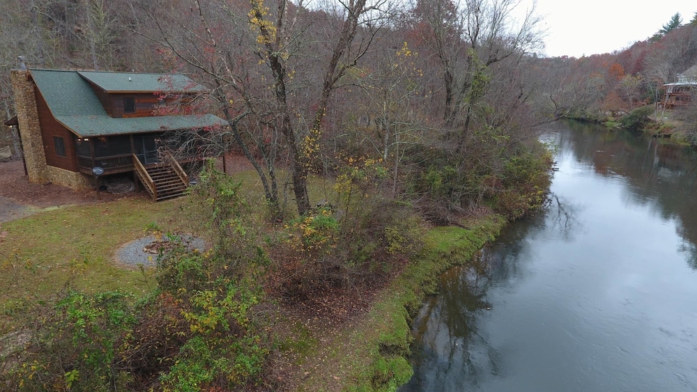CAMP RISING FISH-NEVAEH CABIN RENTALS