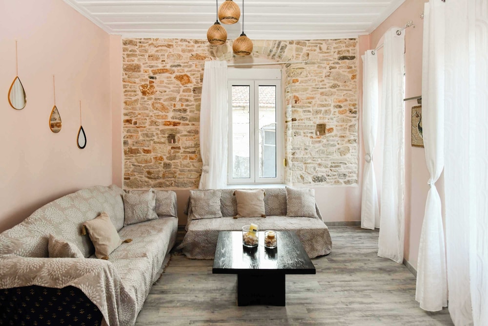 Traditional Samos Home With Jacuzzi and Private Balcony
