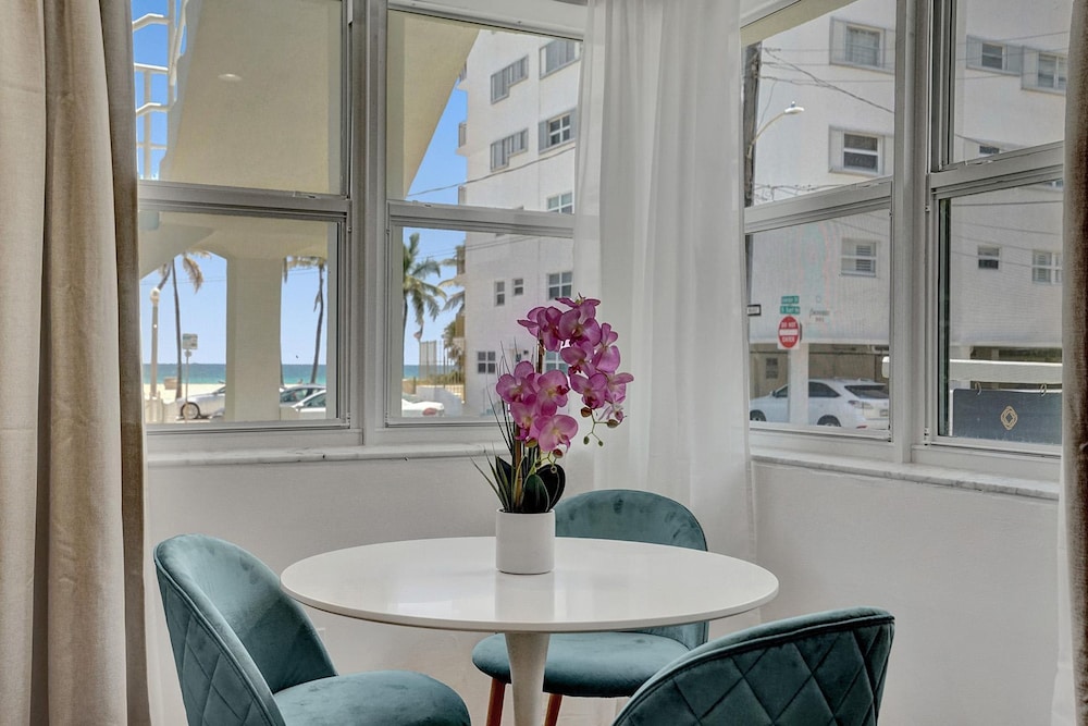 Marine Villas 1 in Hollywood