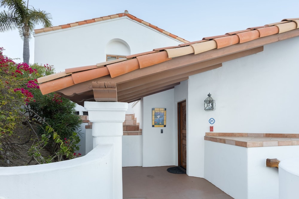 Camino De Flores by Avantstay Views Pool Beach Access Community Amenities