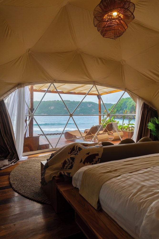Gamat Bay Resort