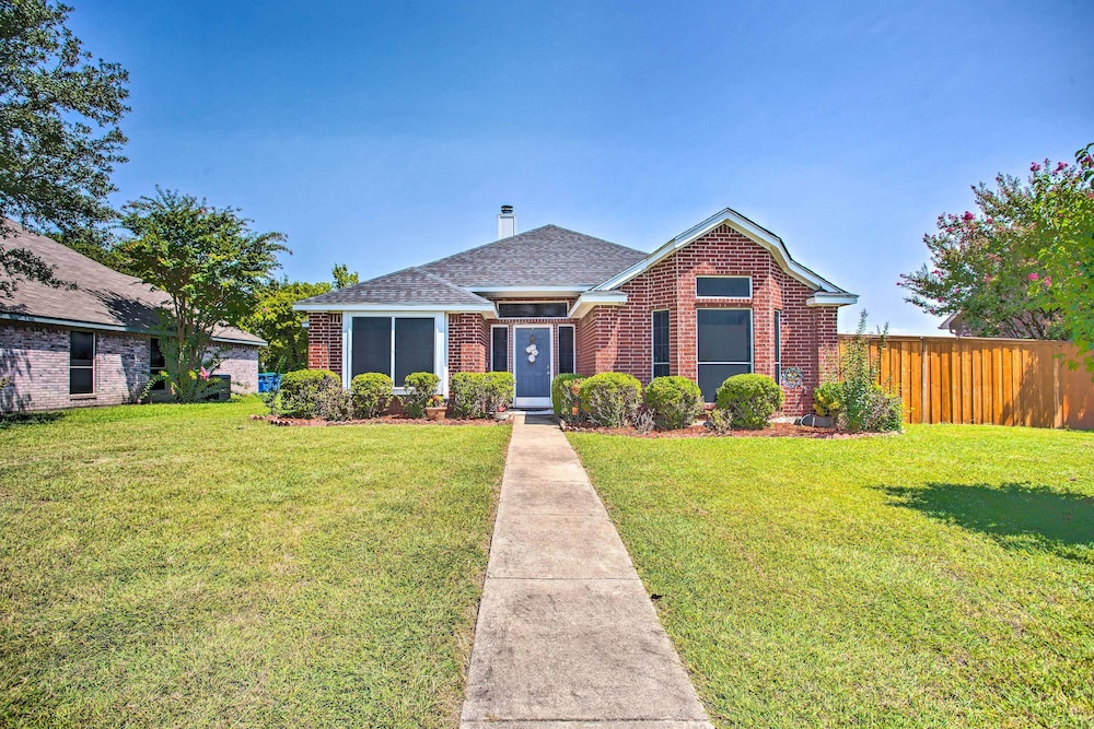 Family-friendly Rowlett Home: 23 Mi To Dallas - Property Image 14