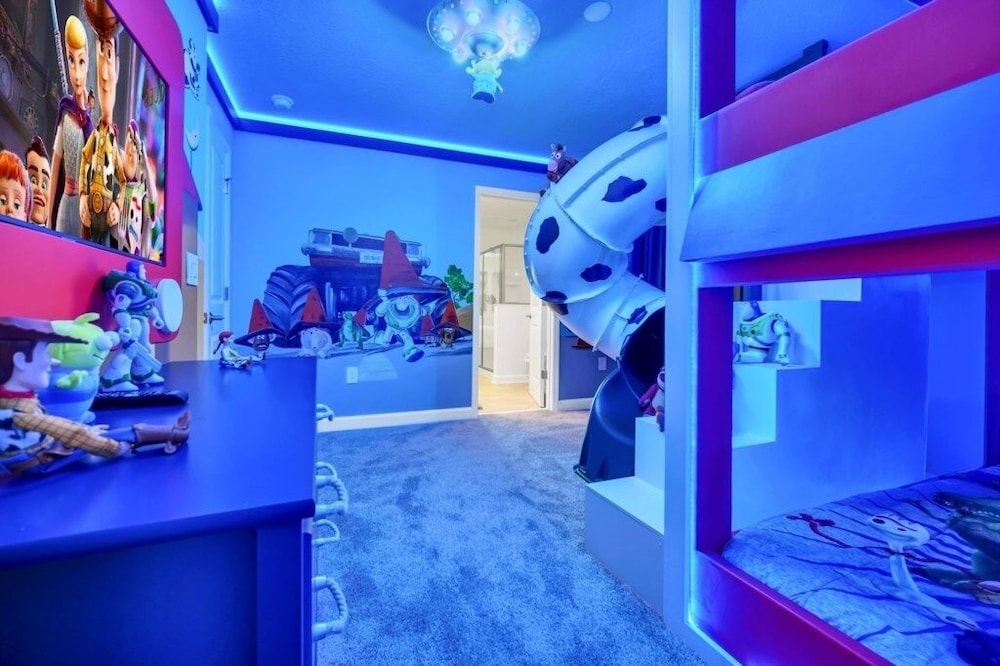 2900penolpe 9 Bedroom Home