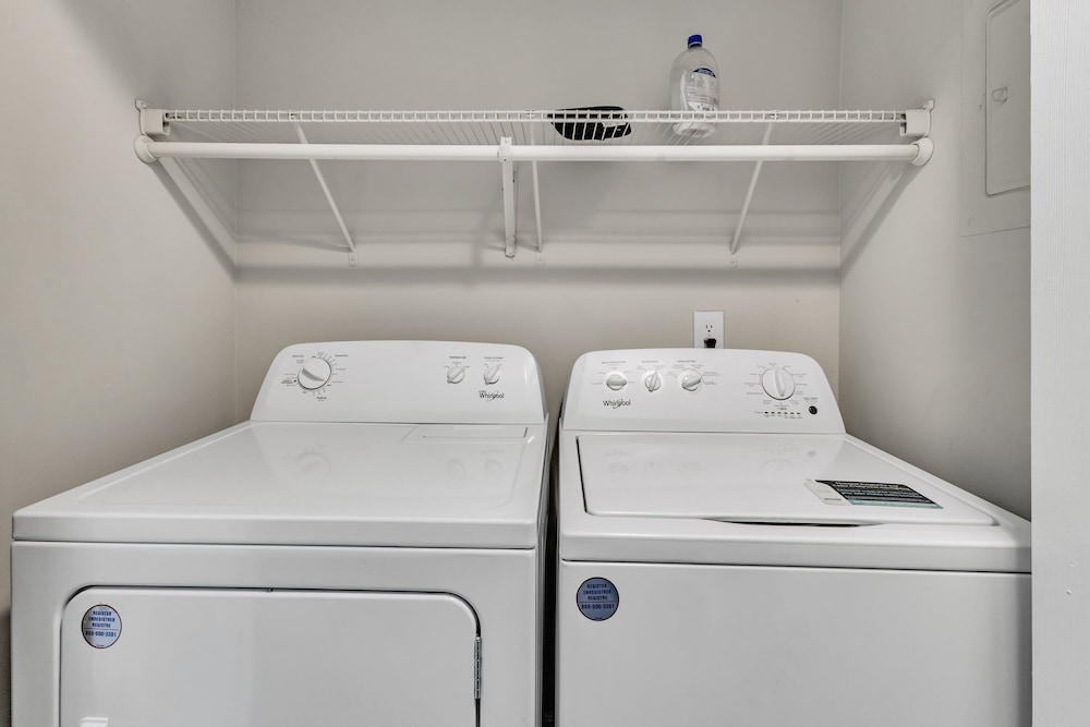 King 2BR Suite in Research Triangle Park
