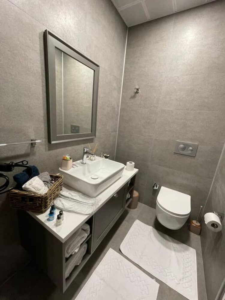 Special 2 1 Suite Apartment Near Mall of Istanbul