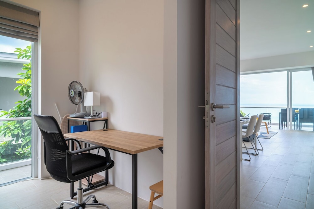 2bedroom TopFloorSeaView apartment KBR39