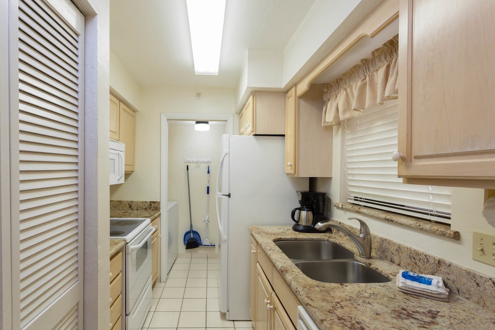 Fort Myers Beach Area 7327 - 311 view 3