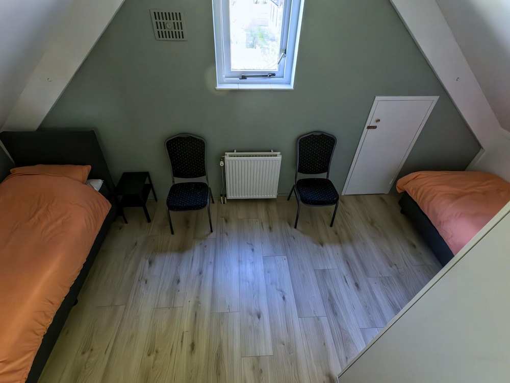 Cosy Holiday Home With Garden view 4