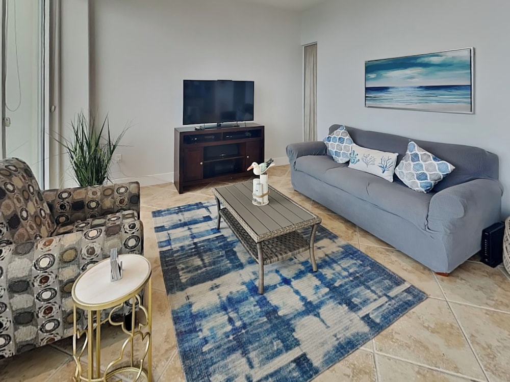 Low Tides by Ryson Vacation Rentals