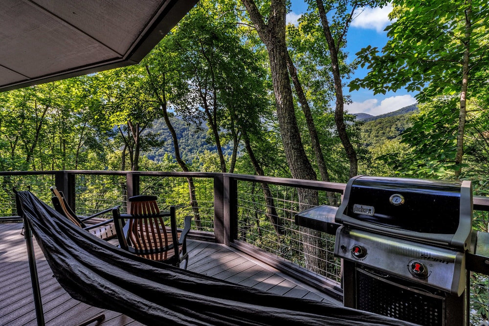 The Upper Deck