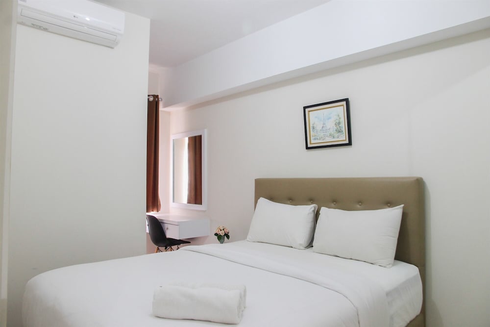 Exclusive 2BR Springlake Summarecon Bekasi Apartment view 3