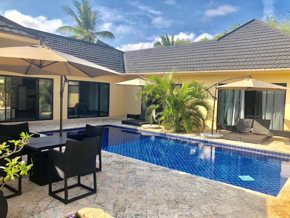 Grand Amber Villas Diani
