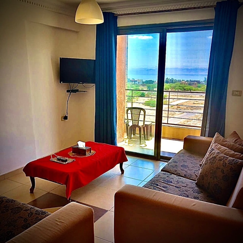 Sweimeh Vacations - Lafamilia Albadwan - Property Image 1
