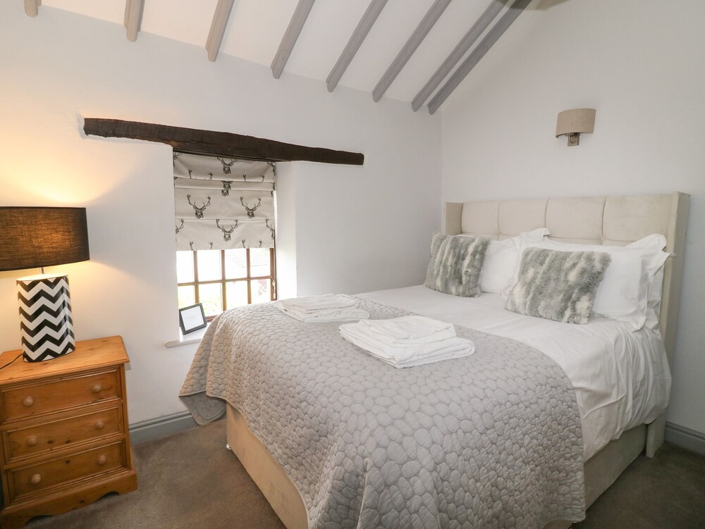 Edmunds Cottage view 4