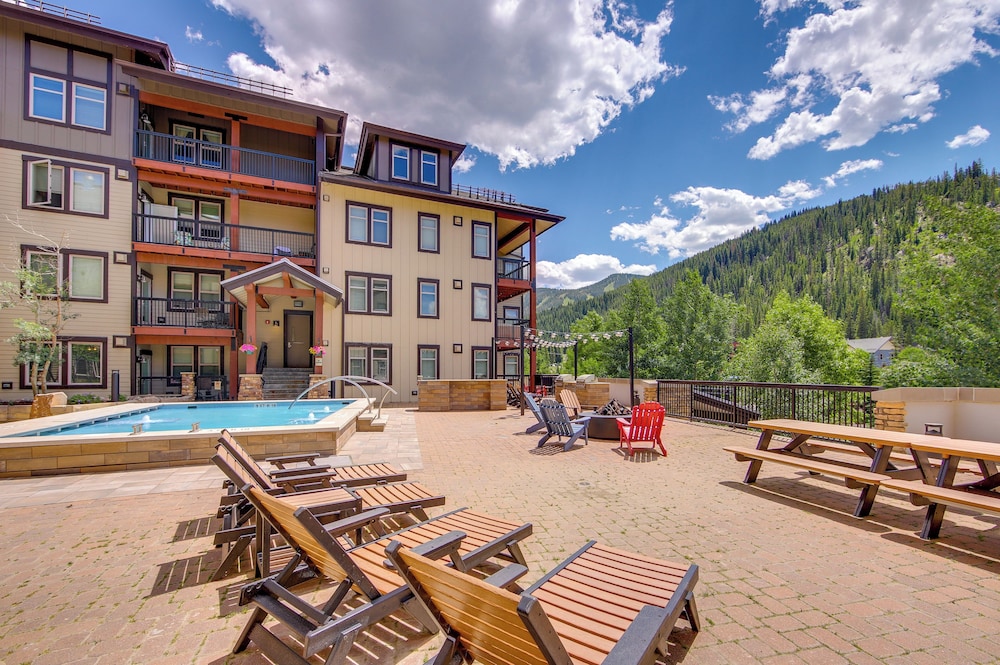 100 Steps to Gondola: Cozy Winter Park Condo!