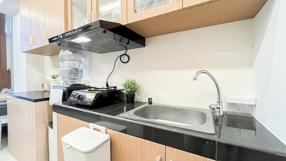 Quiet And Strategic Studio Loft At Apple 1 Condovilla Apartment