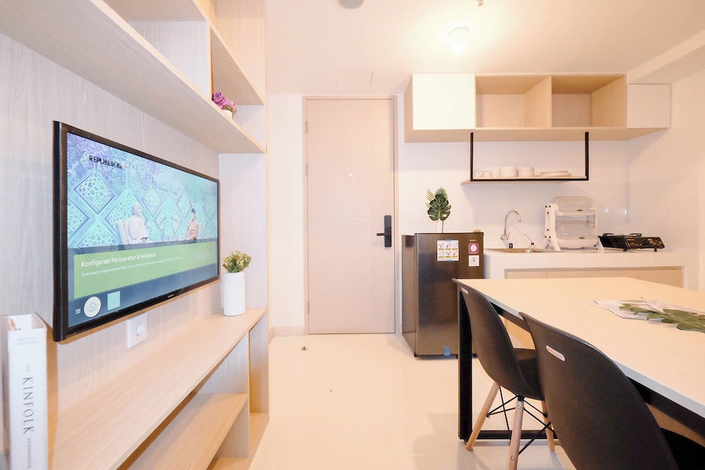 Soft 2Br At Tokyo Riverside Pik 2 Apartment