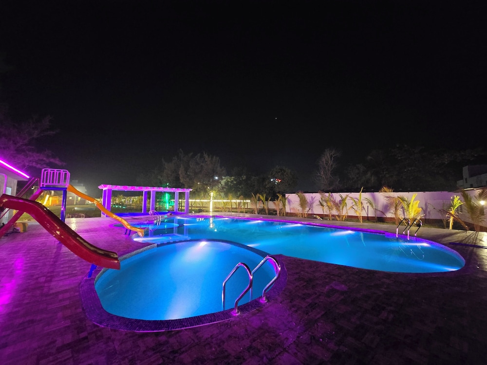 Ricardo Beach Resort