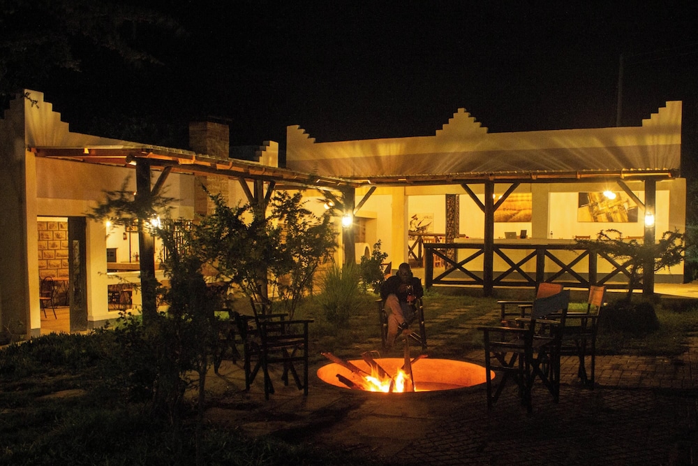 Saba House & Lodges