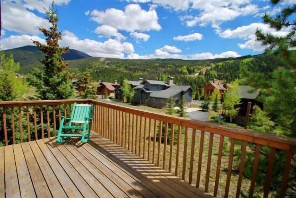 Snake River Village 3 Bedroom Apartment by Key to the Rockies