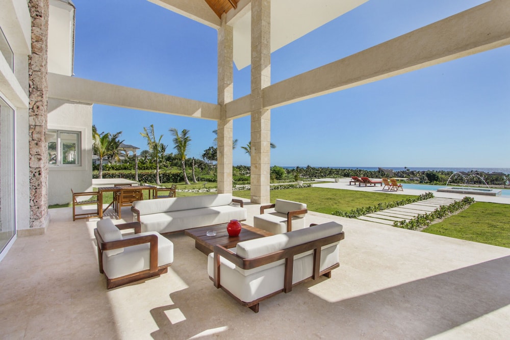 Stunning 6BR Villa With Ocean View in Cap Cana