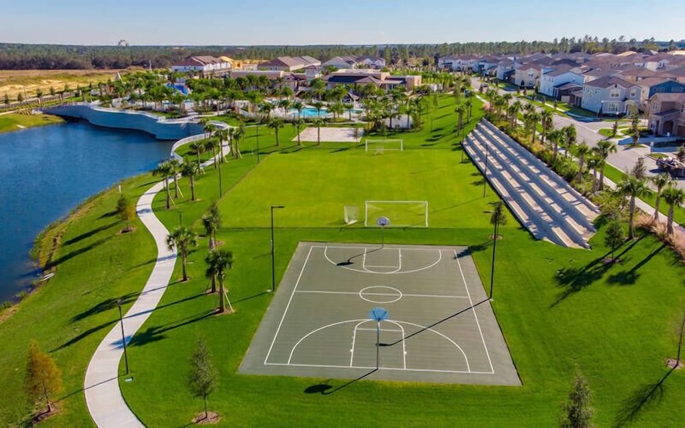 Orlando Getaway 6BR Home w Pool Near Disney