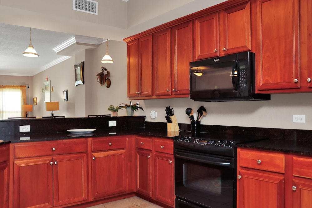 Paradise Shores 105