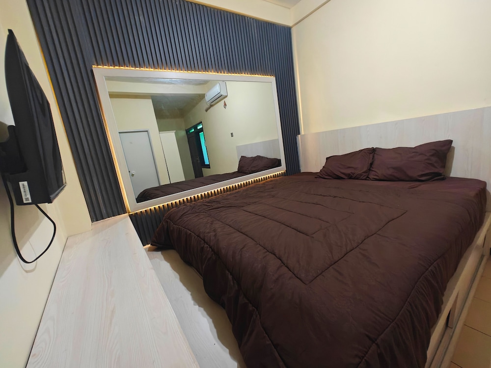 Roomy Guesthouse
