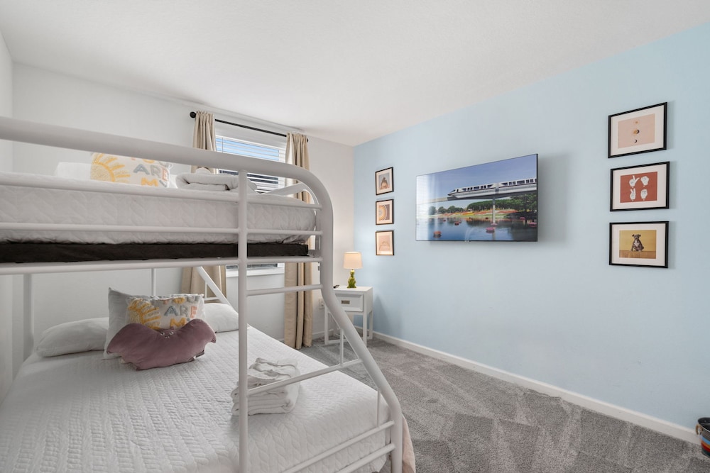 Condo 2bed 2bath Next to Disney w Free Water Park