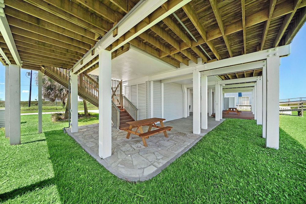 Sandcastle by Ryson Vacation Rentals