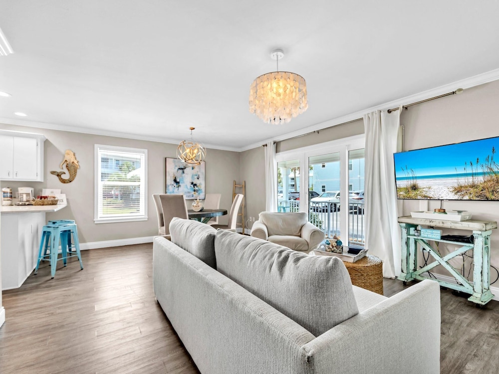 Beachside Villas 214