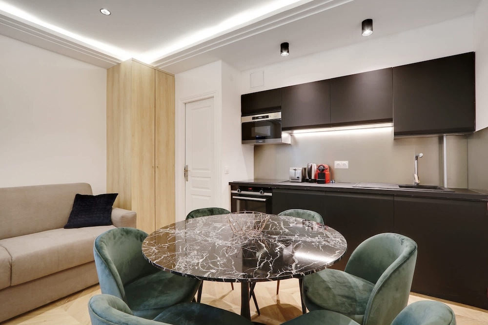 Sublime Apartment in the Heart of Paris