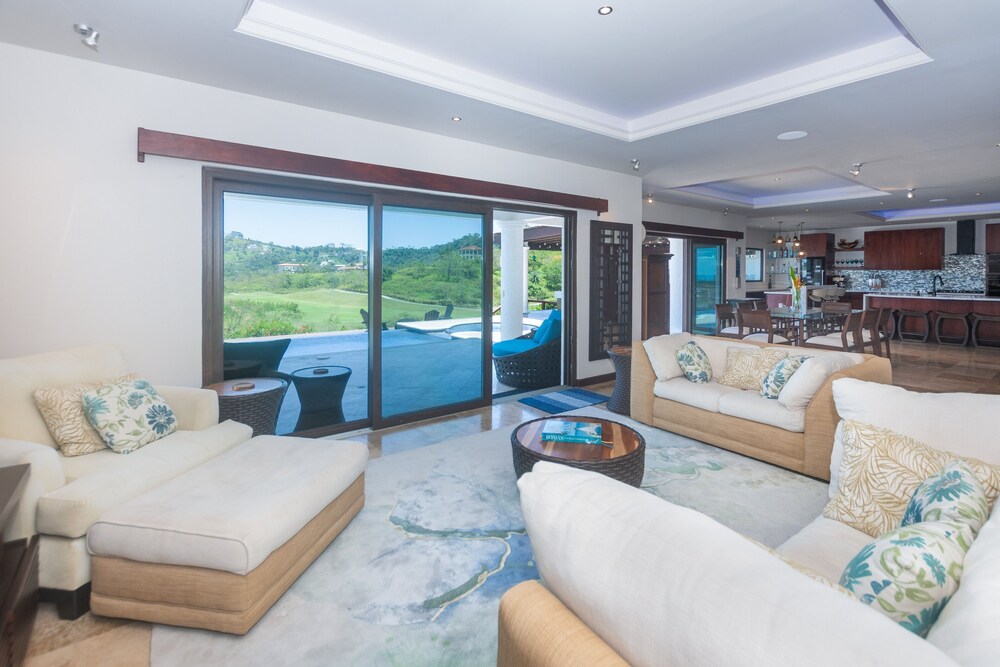 Pristine Bay 1005- Villa Loce 4 Bedroom Home
