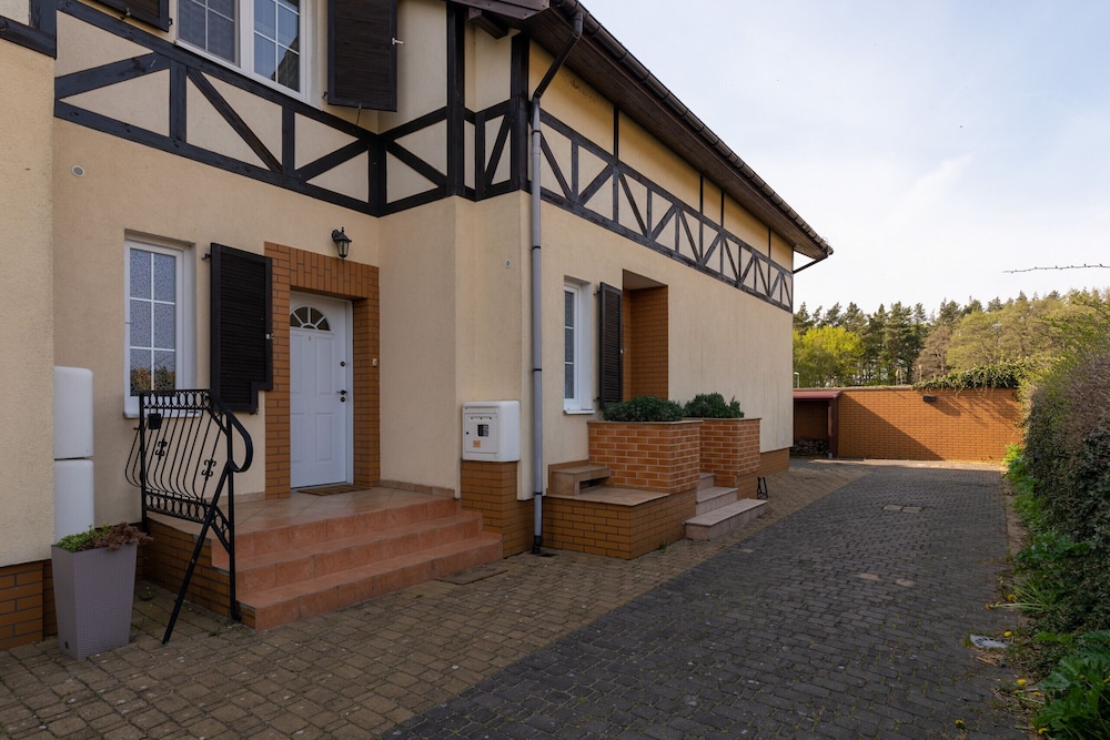 Holiday House Near the Beach by Renters view 3