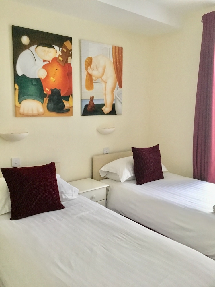 Sarum Hotel