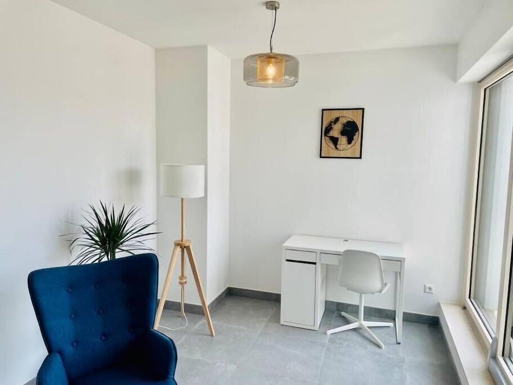 2 bedrooms with Terrace and Parking view 5