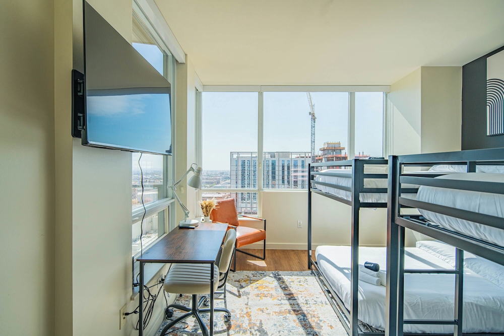 ROVE LIVING/KL - 44 Monroe