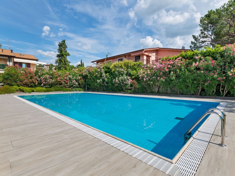 Holiday Home in Bardolino With Pool & Lake Views photo 3